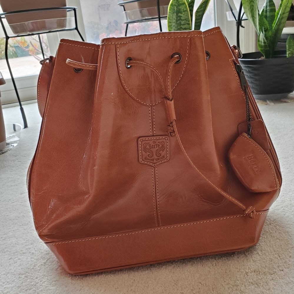 BERRE Vintage Leather Bucket Bag